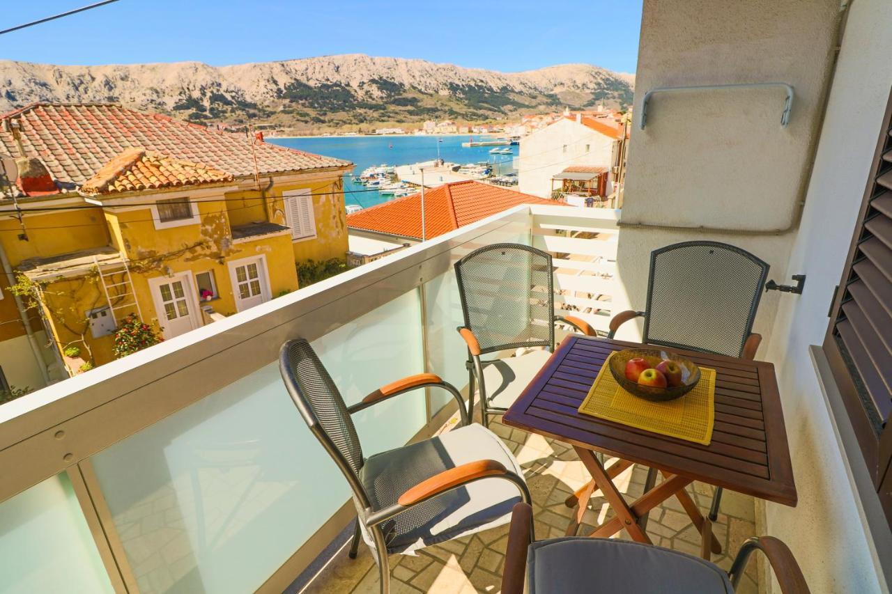 Apartment Mario With Terrace And Sea View Baska  Bagian luar foto