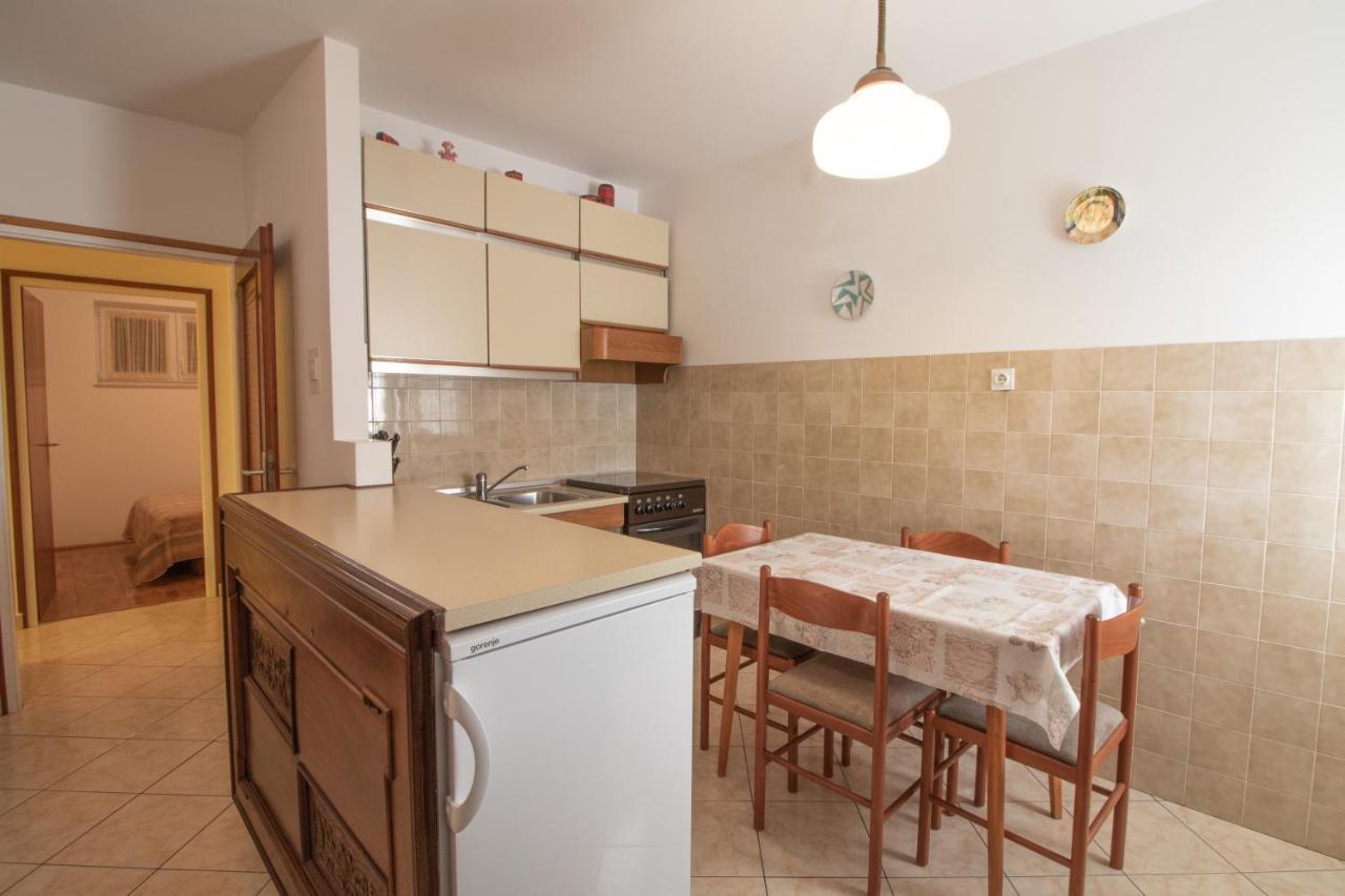 Apartment Mario With Terrace And Sea View Baska  Bagian luar foto