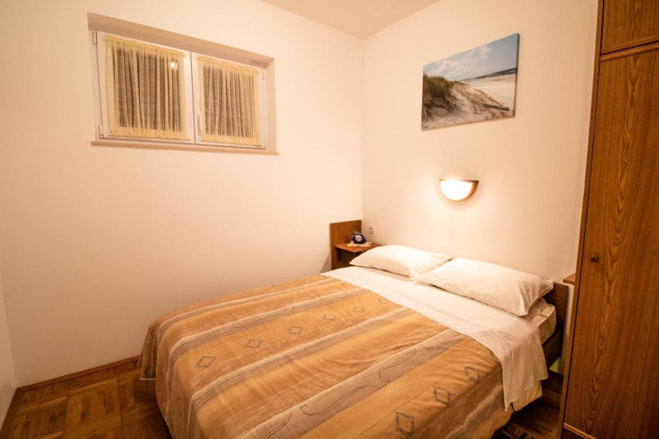 Apartment Mario With Terrace And Sea View Baska  Bagian luar foto